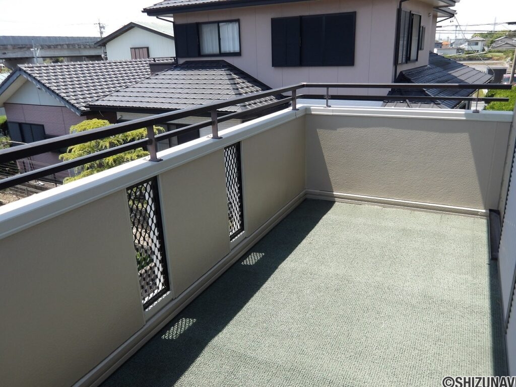 主寝室前バルコニー