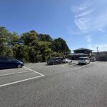 駐車場は平置きで便利です。
