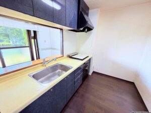 人気の対面キッチンで家族の会話も弾みます。