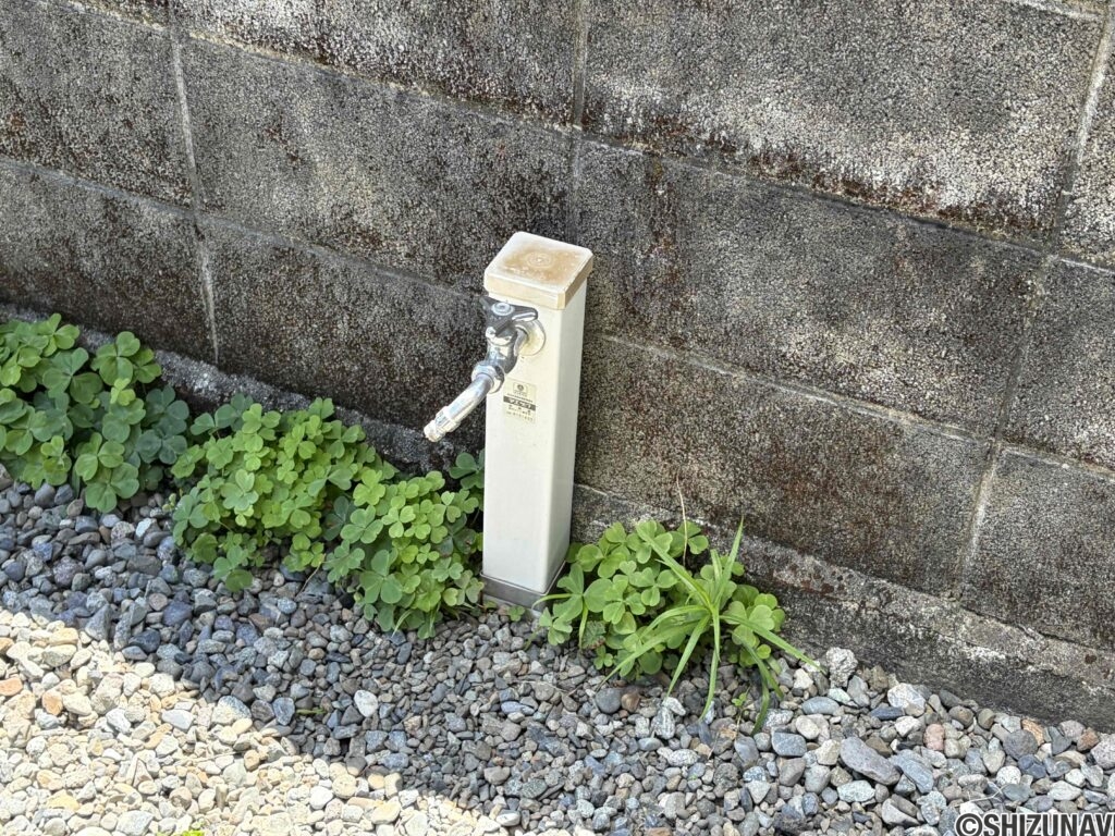 外水栓もあり、洗車もできます。
