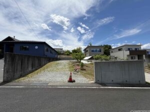 敷地はゆとりの約１００坪。人気の平屋住宅をご計画ください。