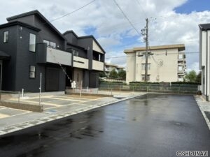 2号棟　前面道路