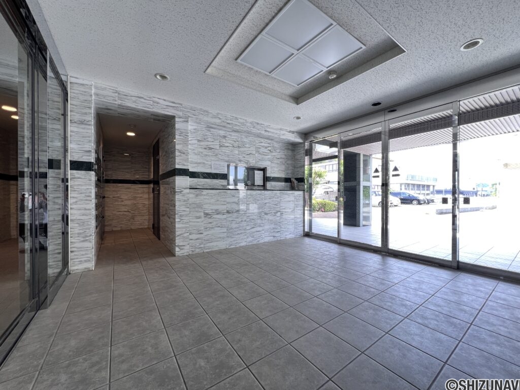 ネオステージ聖一色　2階　角部屋3LDKの画像