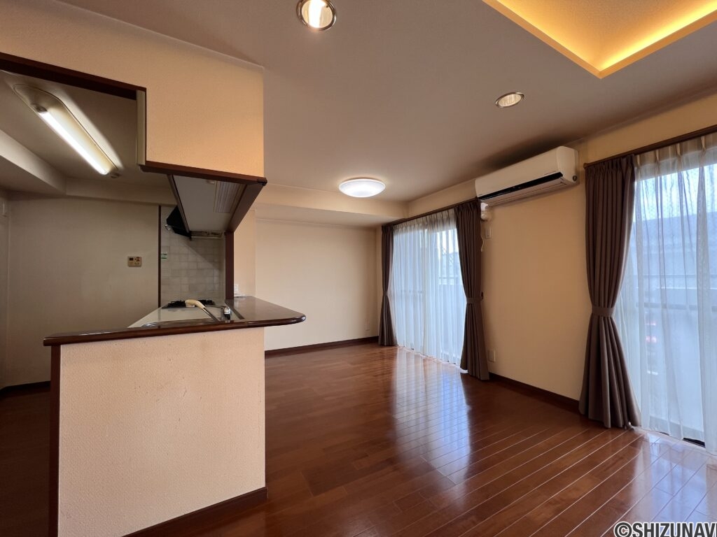 ネオステージ聖一色　2階　角部屋3LDKの画像