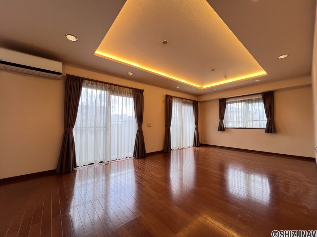 ネオステージ聖一色　2階　角部屋3LDKの画像