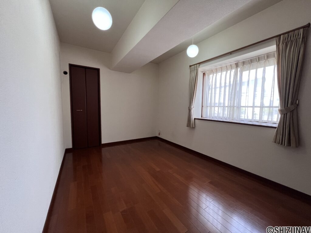 ネオステージ聖一色　2階　角部屋3LDKの画像