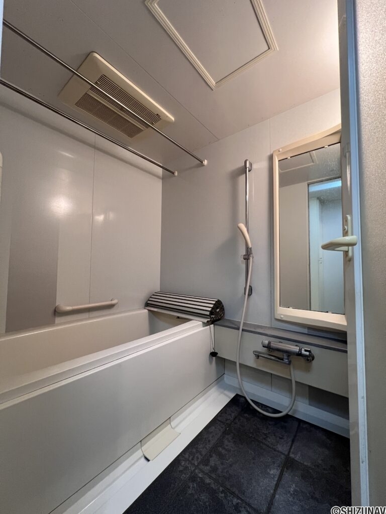 ネオステージ聖一色　2階　角部屋3LDKの画像