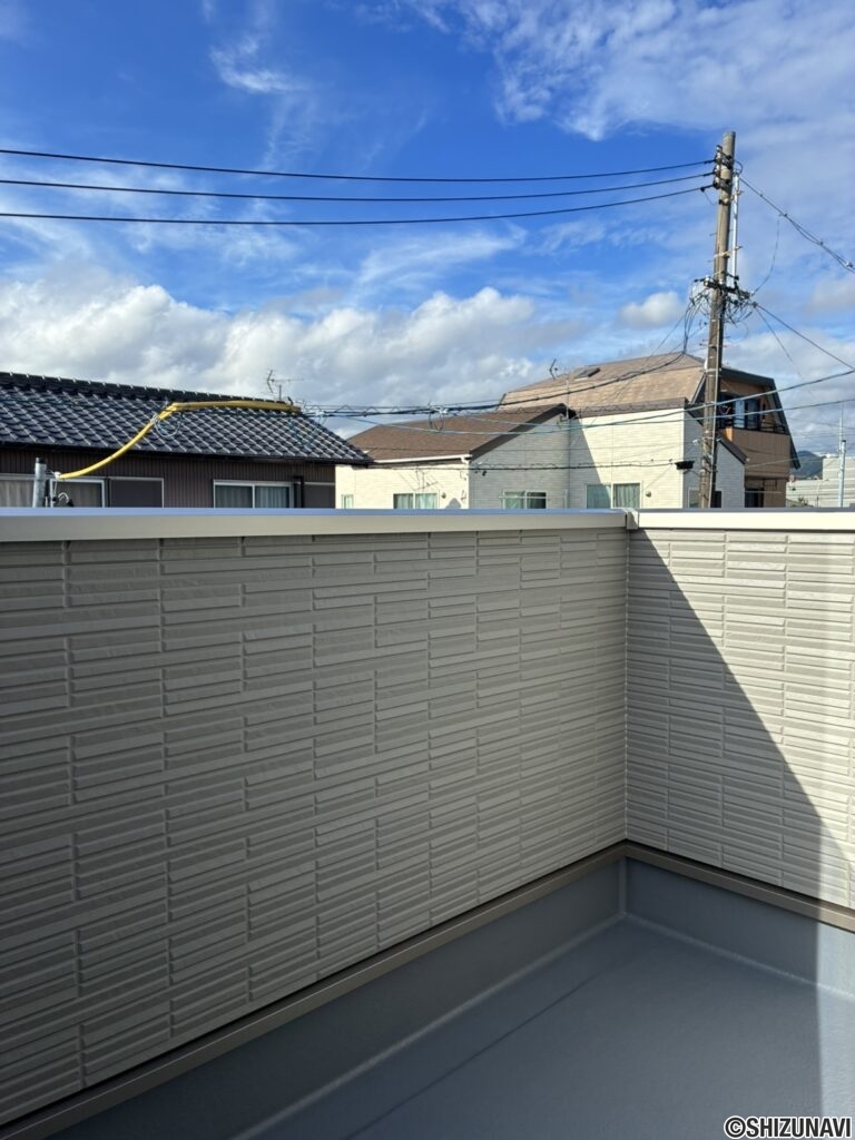 【バルコニー】