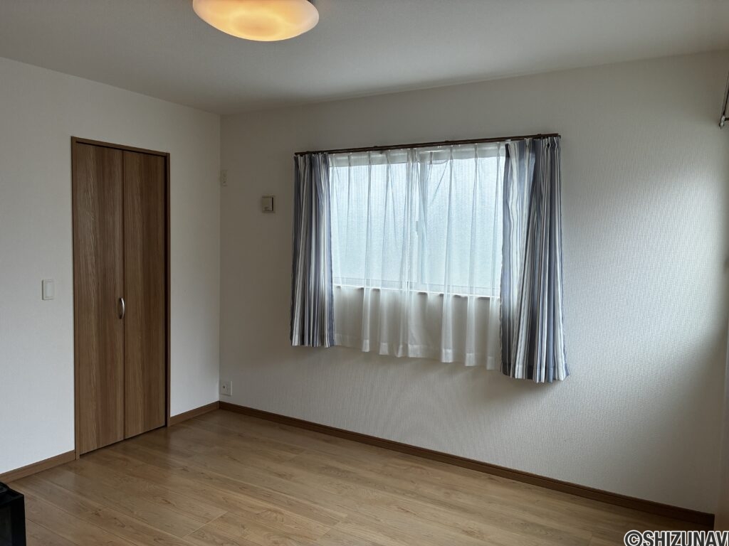 御殿場市川島田　4LDK　中古住宅の画像