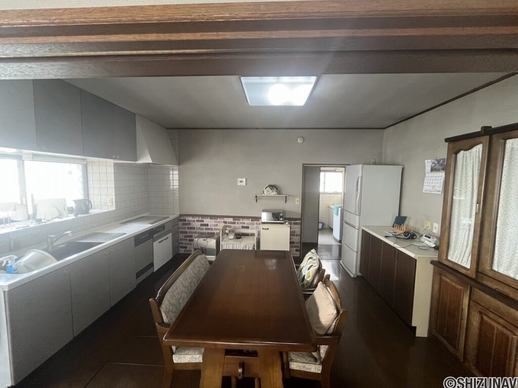 御殿場市新橋　中古住宅　御殿場市立御殿場小・御殿場市立御殿場中学区の画像