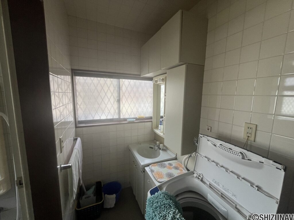 御殿場市新橋　中古住宅　御殿場市立御殿場小・御殿場市立御殿場中学区の画像