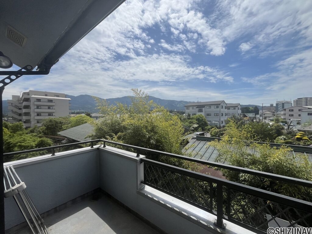 御殿場市新橋　中古住宅　御殿場市立御殿場小・御殿場市立御殿場中学区の画像