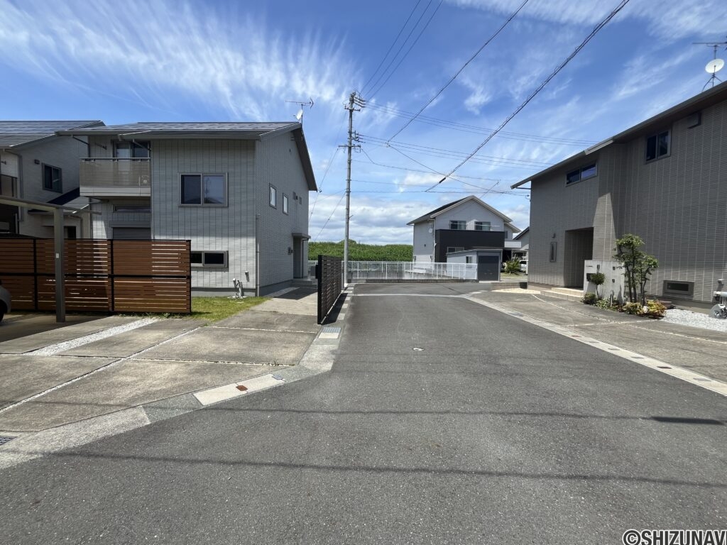 前面道路の別角度です。