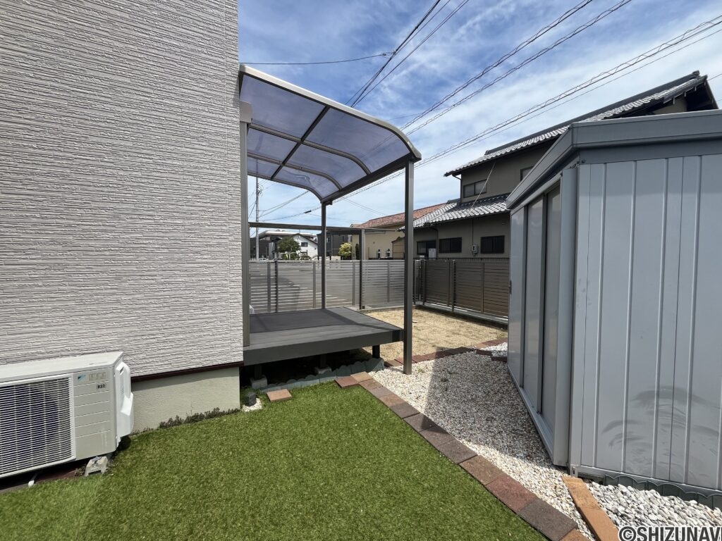 建物裏側にお庭があります。