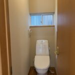 リフォーム済みの清潔感のあるトイレです。