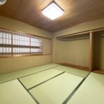 ８帖の和室は応接間としても利用可能な趣のある雰囲気です。