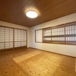 障子の木枠はサッシ職人の手作りで非常に細かい飾り細工が施されております。
