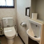 1階トイレには手洗い場がございます。