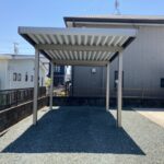 イナバ製カーポートはオプション追加でガレージやシャッターを追加する事が可能です！