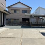 南側の庭スペースです。こちらの空間だけでお車2台以上の駐車可能です！