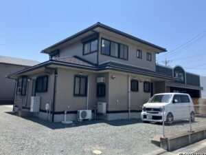 北側道路からの撮影です。