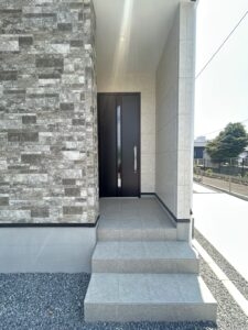 駿河区　新築　玄関