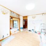 【リフォーム中/LDK】（6/29撮影）元々は10帖の洋室ですが、隣の和室と繋げて約17帖のLDKになる予定です。広々としたLDKで家族団らんを楽しんでいただけます。