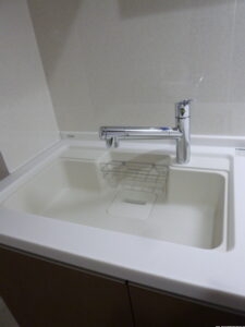 人造大理石のシンク浄水器付き