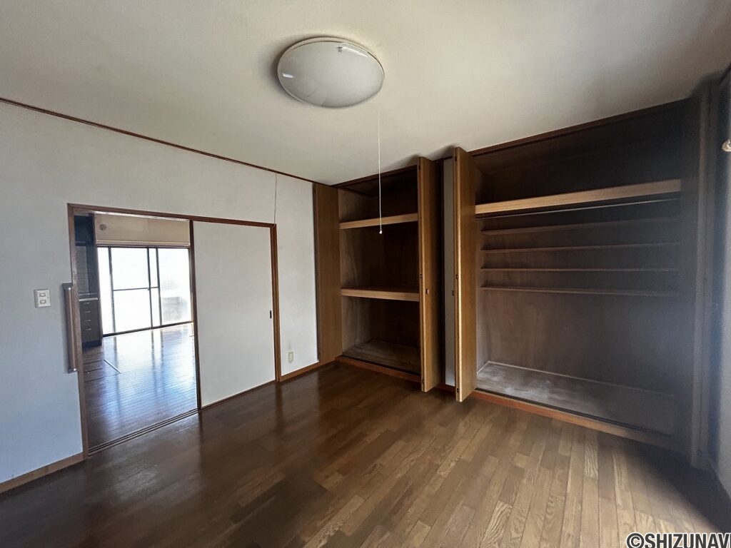 葵区瀬名中央三丁目　部屋数豊富な6LDKの戸建　の画像
