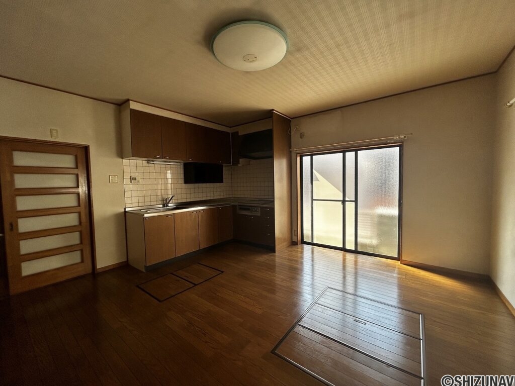 葵区瀬名中央三丁目　部屋数豊富な6LDKの戸建　の画像
