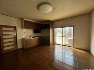 葵区瀬名中央三丁目　部屋数豊富な6LDKの戸建　の画像