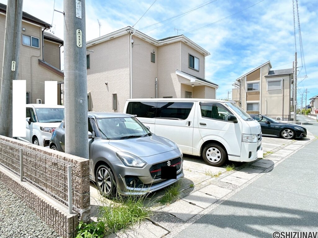【駐車場】