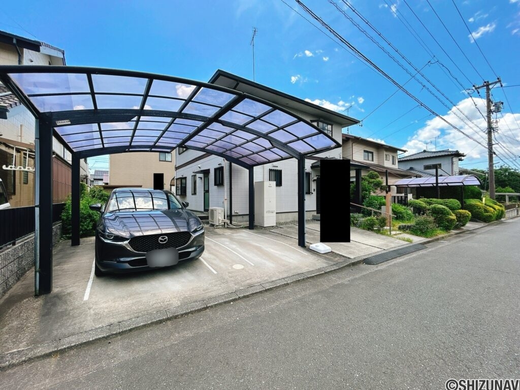 【駐車場】