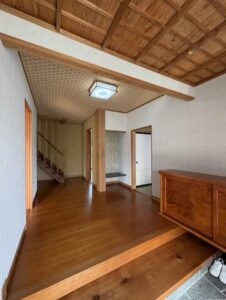 母屋　玄関内