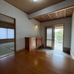 母屋　玄関内　別角度
