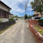 西側前面道路