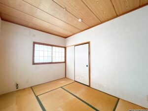 【リフォーム前/2階北側洋室6帖】現在和室ですが、洋室へと変更を行います。現代のライフスタイルに合わせた使い勝手の良い空間へ生まれ変わります。
