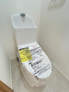 新品交換済みトイレ