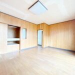 【2階洋室9.5帖】別角度