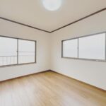 富士宮市淀師2階南西側6帖洋室