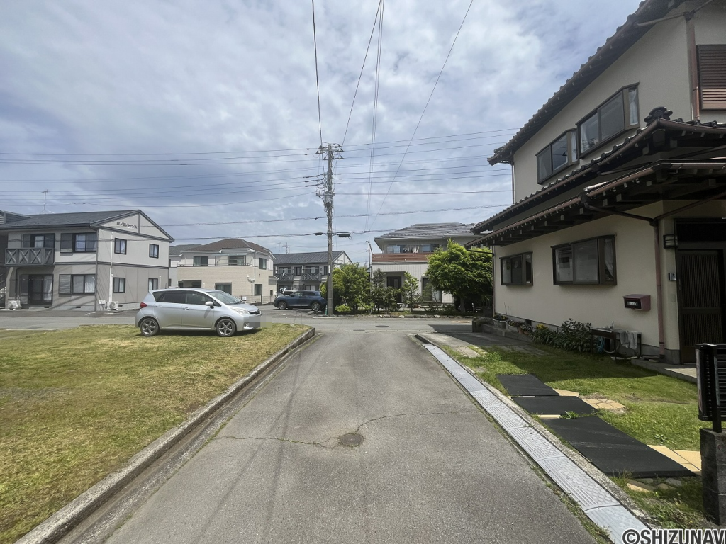 御殿場市新橋　中古住宅　御殿場市立御殿場小・御殿場市立御殿場中学区の画像