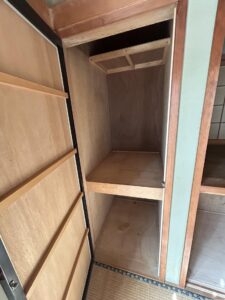 【リフォーム中/1階和室収納】ふすまの張替を行います。