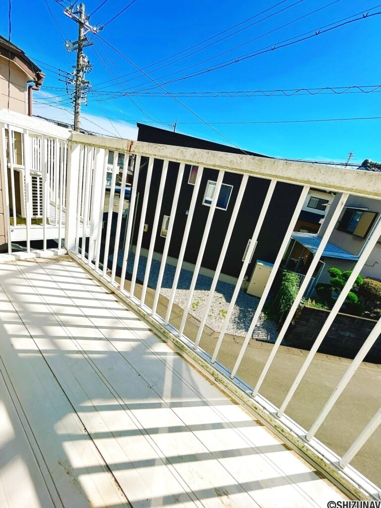 【バルコニー】