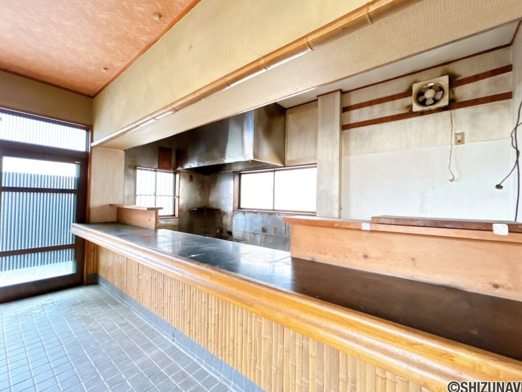 【リフォーム前/店舗部分】