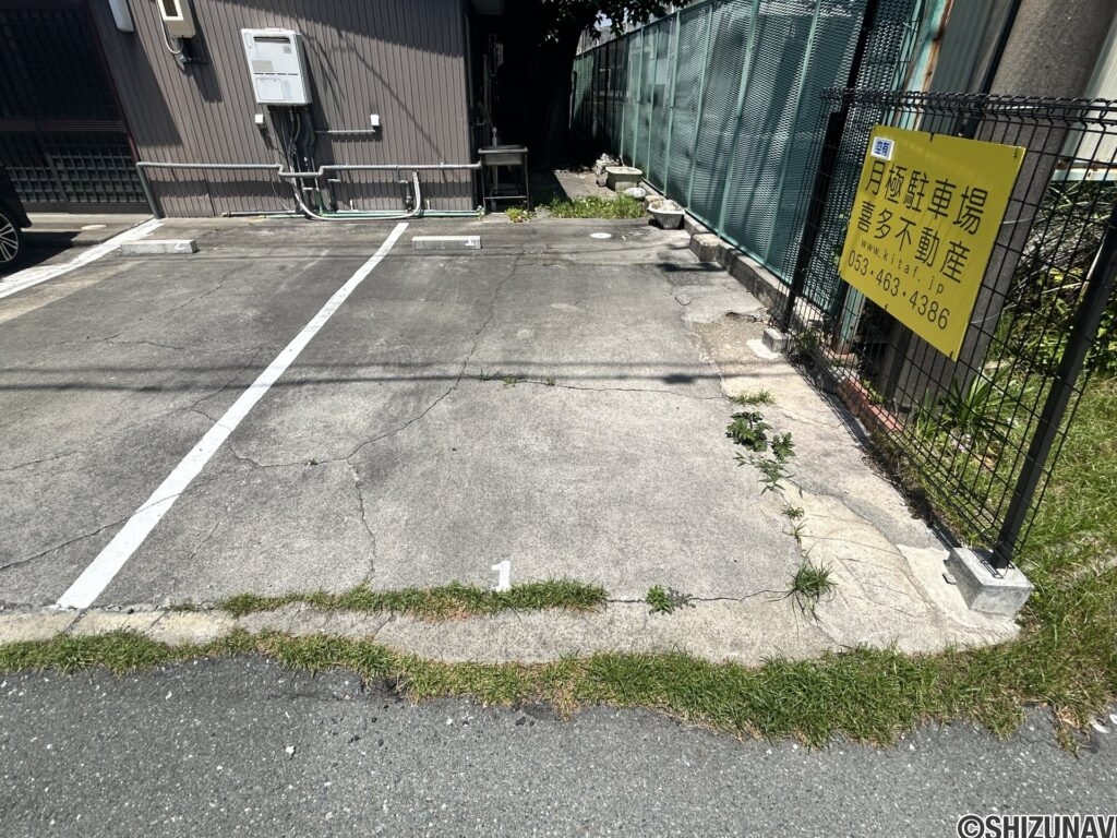 【敷地外駐車場】引継ぎ可能（詳しくはお問い合わせください）