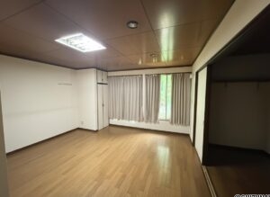 リビング※本画像はAI処理により家具を削除しているため、現況と相違がある場合がございます。