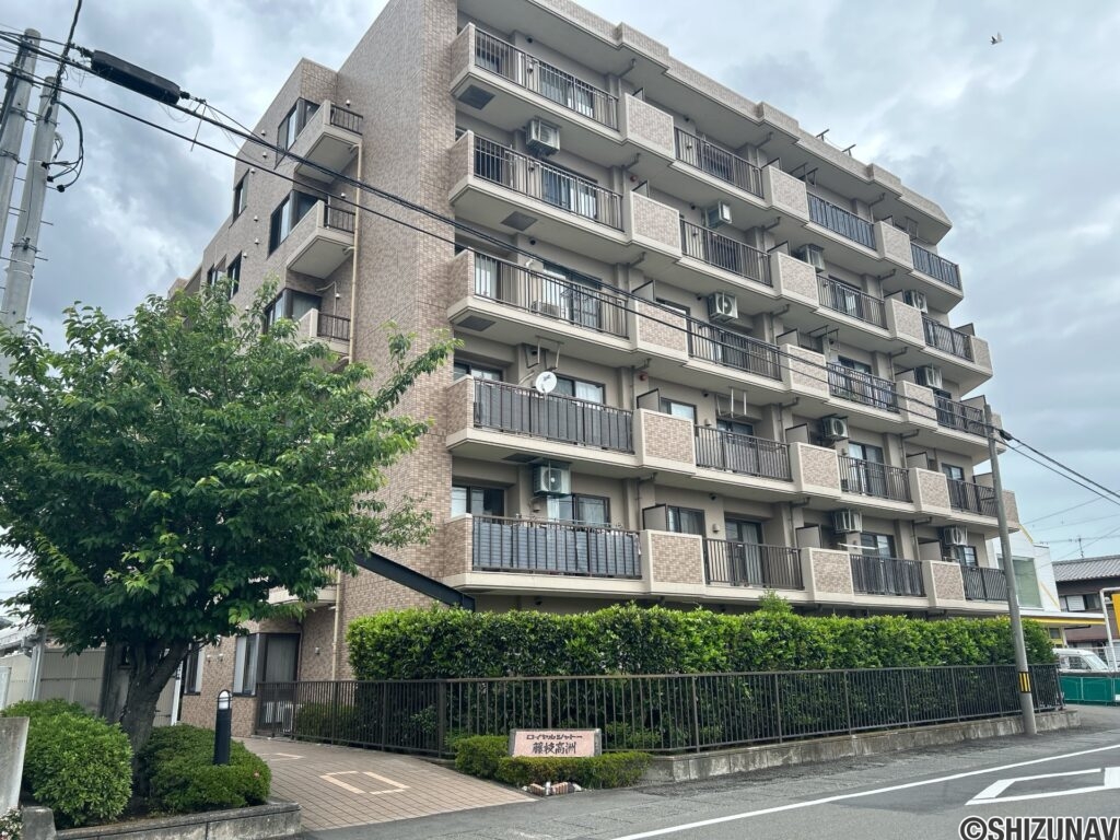 カチタス　ロイヤルシャトー藤枝高洲　外観