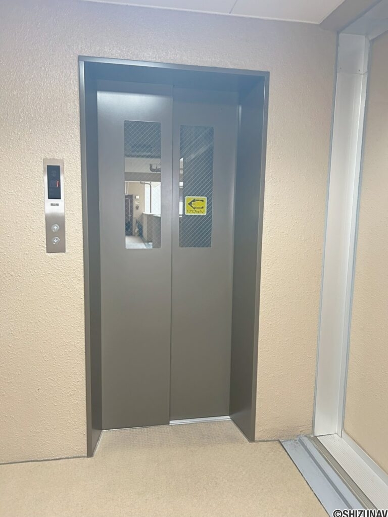カチタス　ロイヤルシャトー藤枝高洲　エレベーター