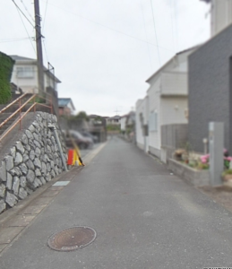 前面道路（北東方面）の様子です。