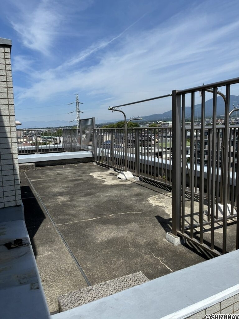 沼津市岡一色　シャリエ沼津607号室　内観